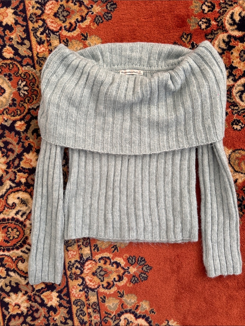 Abercrombie & Fitch Off-the-Shoulder Ribbed Sweater Size Small